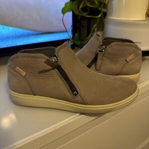 Ecco Men's Gray Zip Sneakers